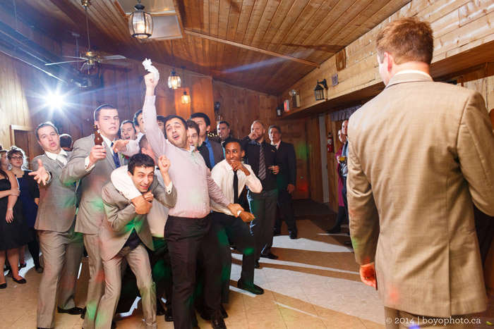 garter-toss-photo-ottawa-wedding-photographer