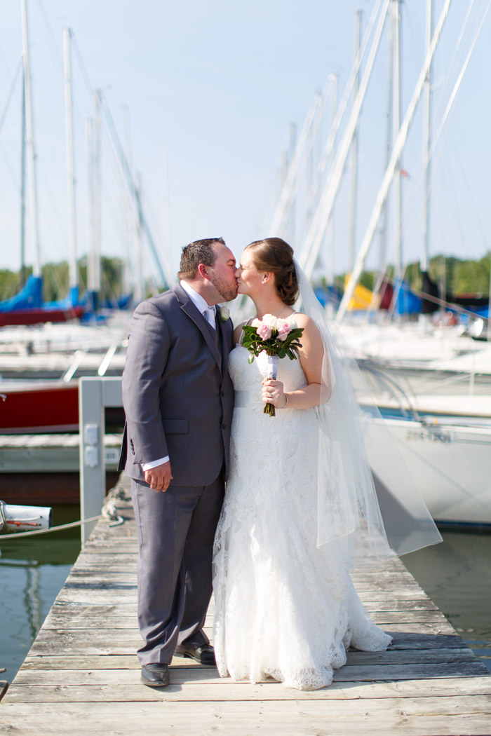 017-kingston-ontario-bride-and-groom-wedding-boyophotography