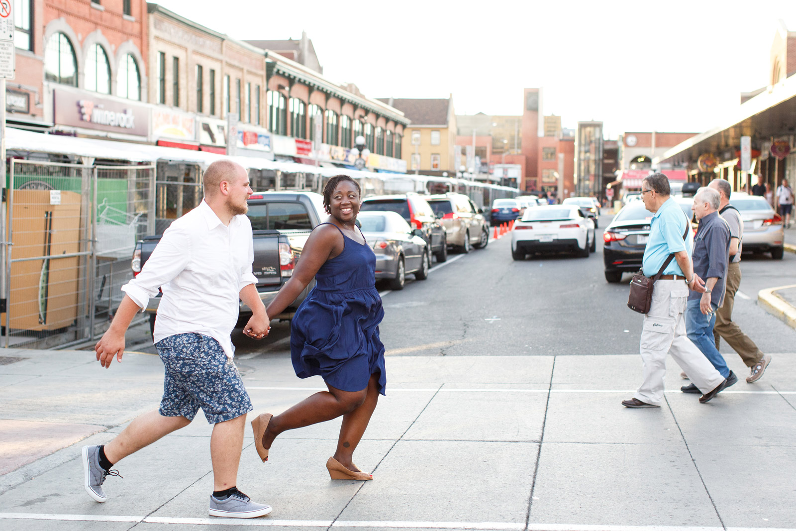 byward-market-engagement-session-photos