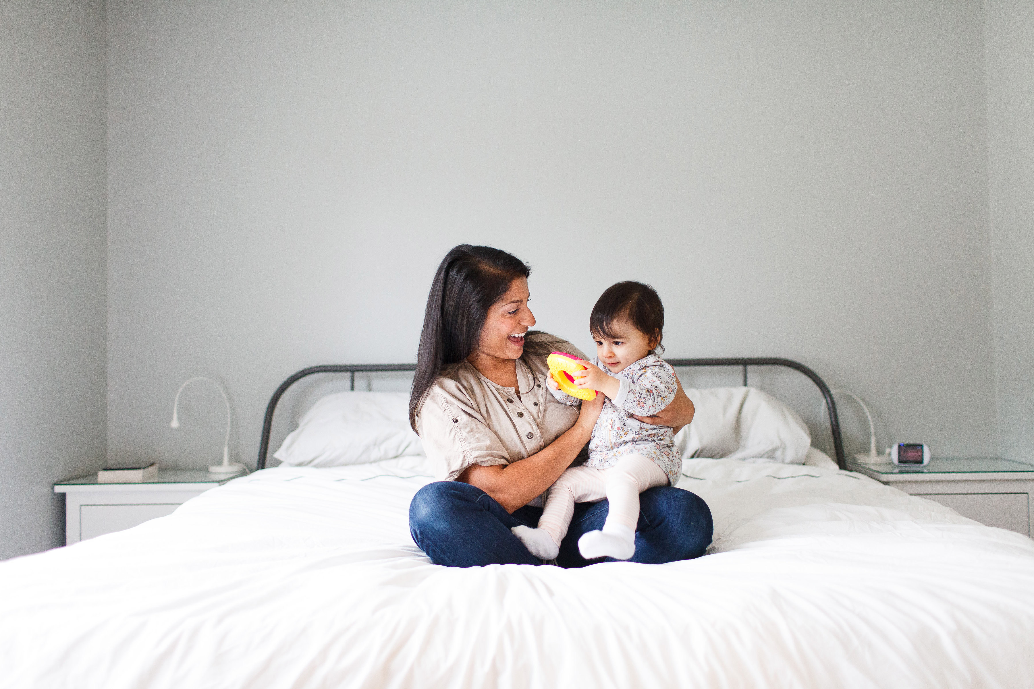 Ottawa family photographer at home