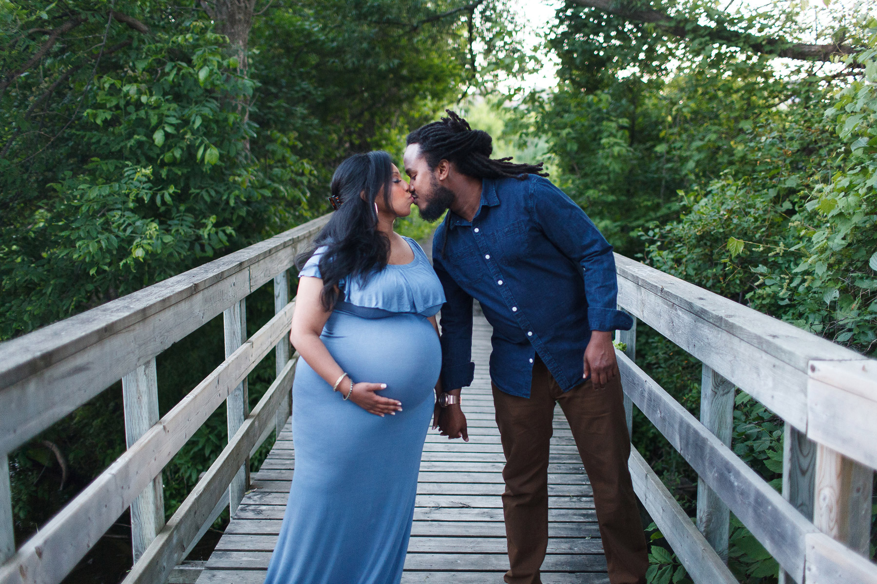 outdoor-maternity-family-photographer-in-barrhaven